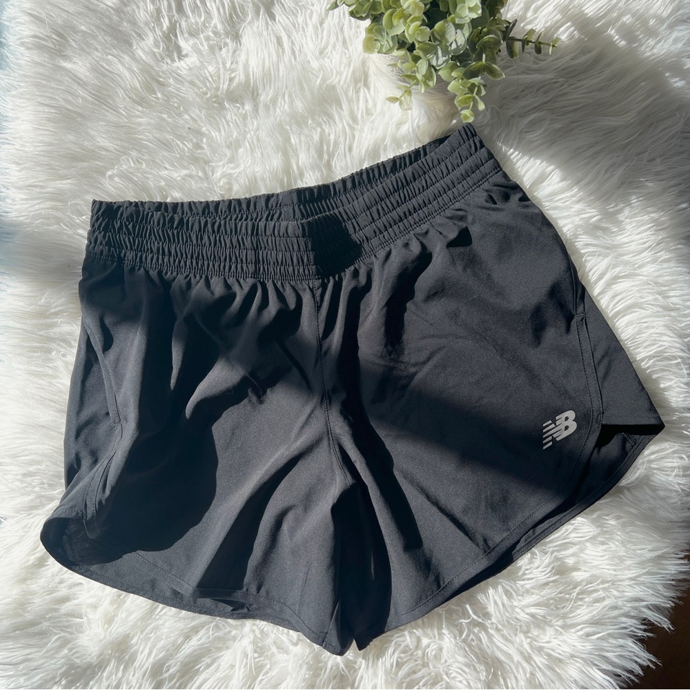 new balance running short